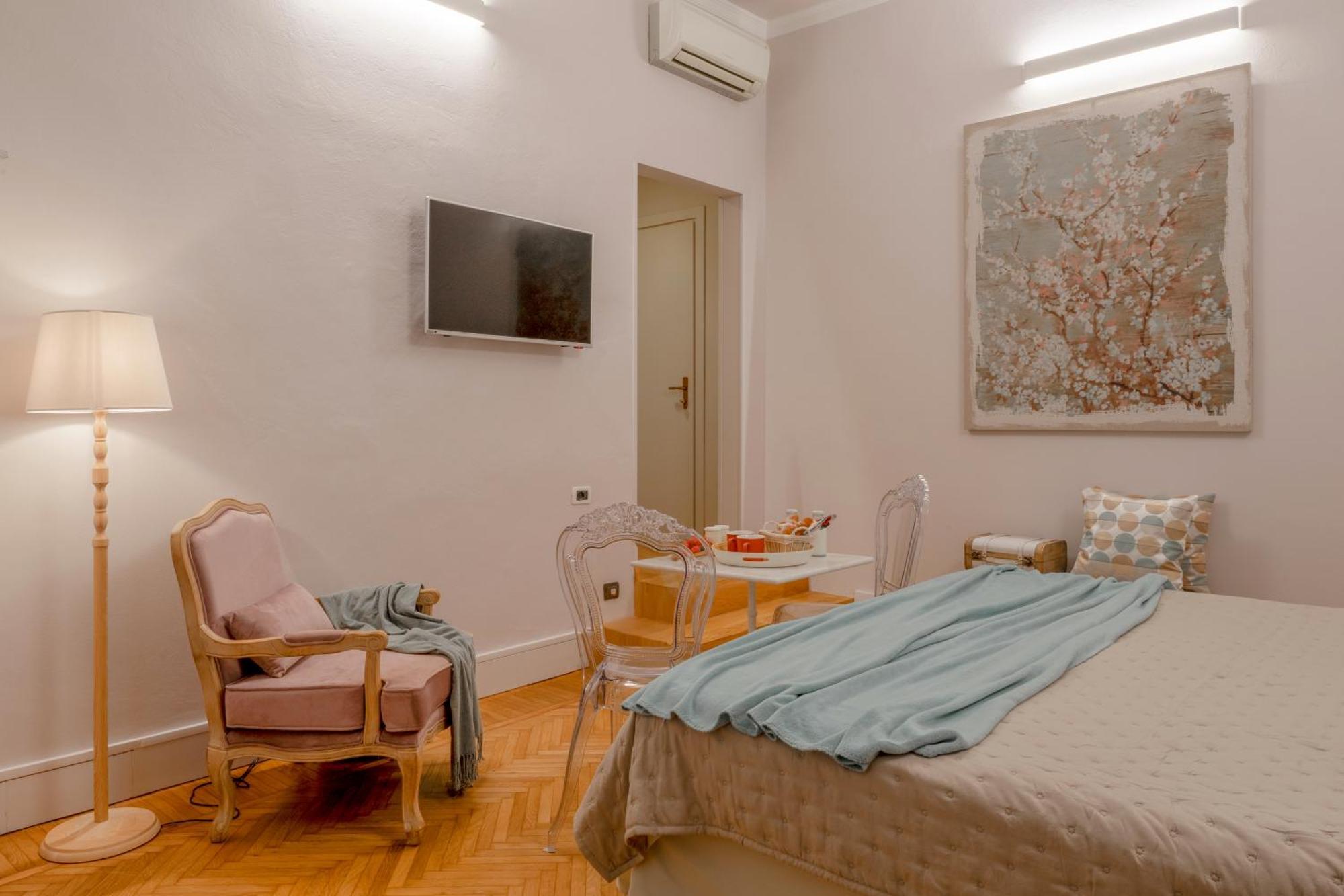 Accanto Al Centro B&B Prato (Prato) Exterior foto